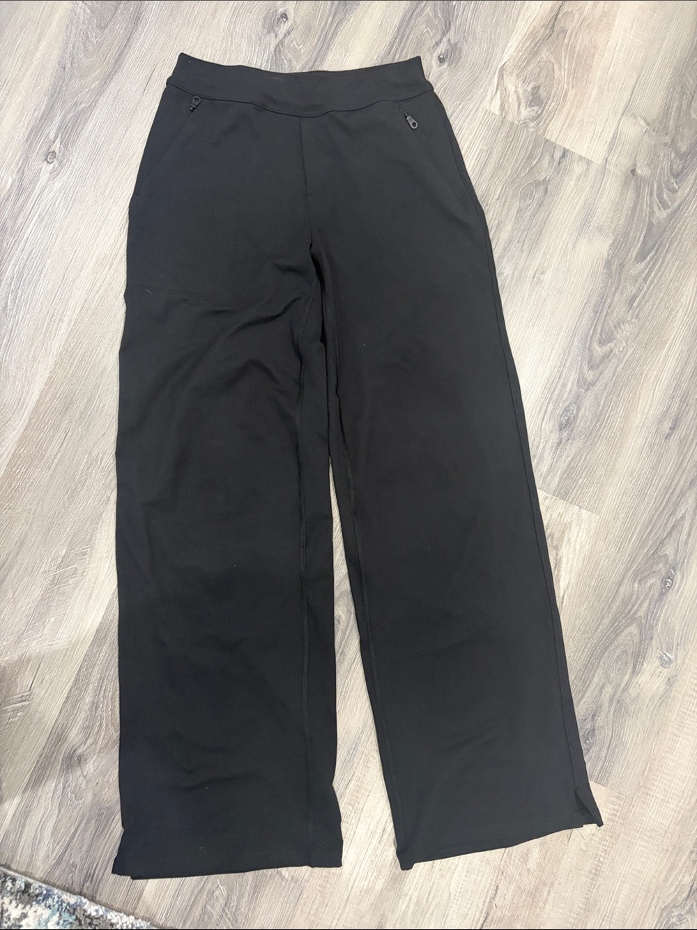 aerie women’s Black Wide-Leg Sweatpants with Zippered Pockets